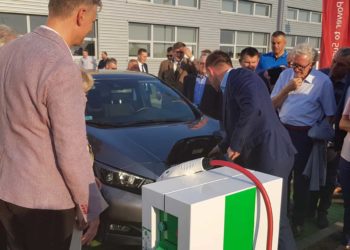 Uroczyste otwarcie stacji ładowania samochodów elektrycznych w Ełku