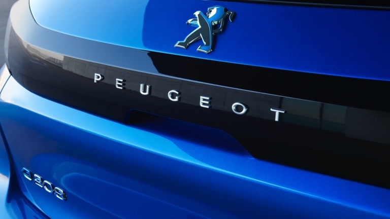 Peugeot e 208 GT