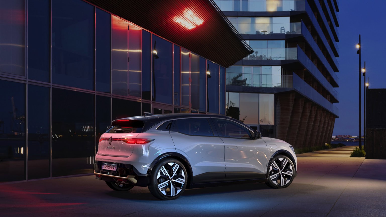 Renault Megane ETech 10@2x