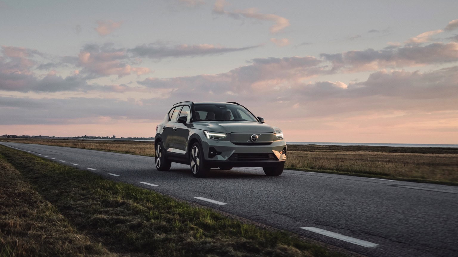 Volvo XC40 Recharge 2023 07@2x 1