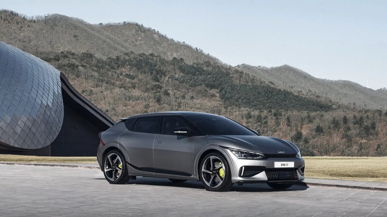 Kia EV6 GT 2021 01@2x